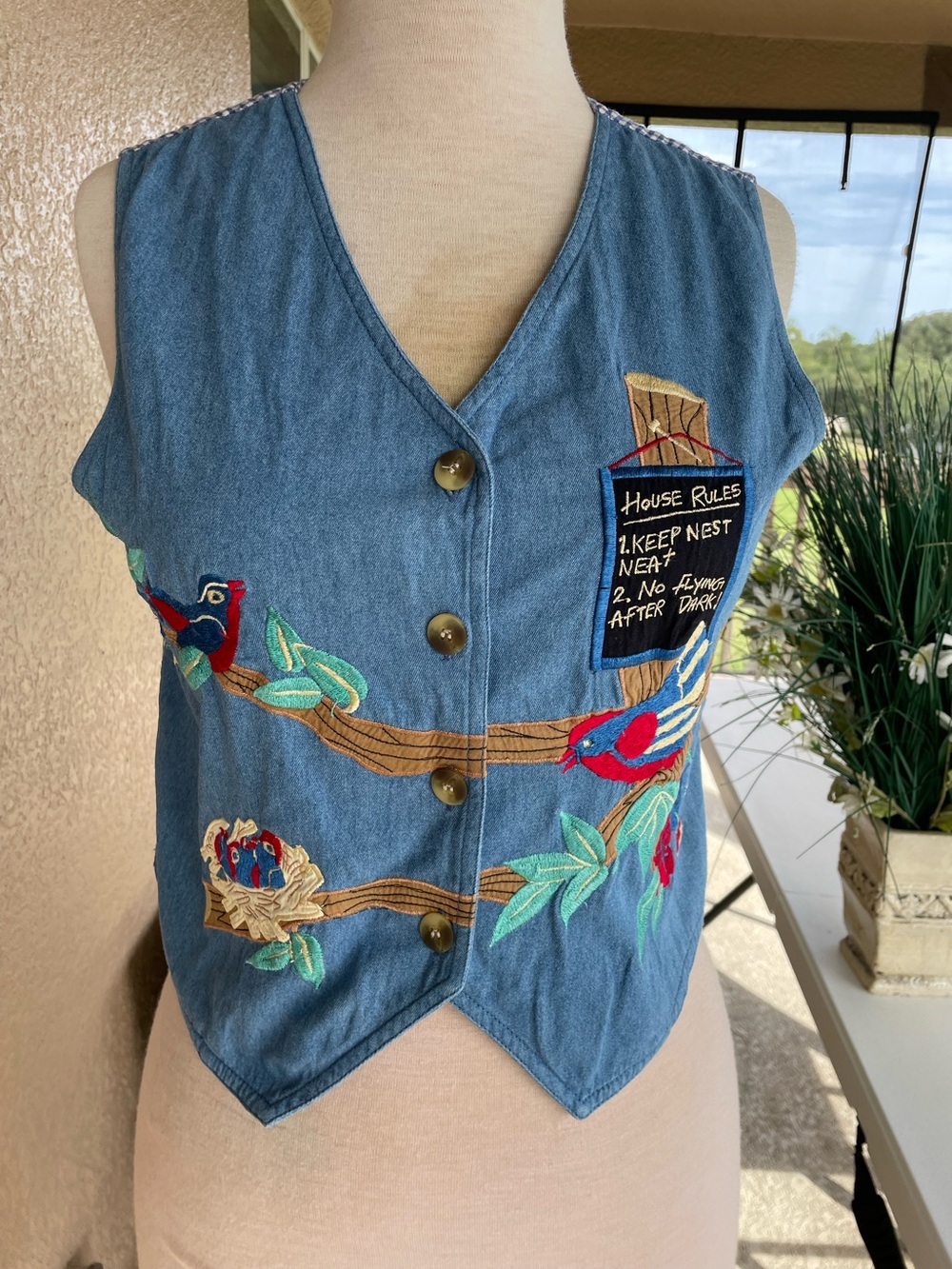 Westbound Casual Denim Bird Embroidered Vest Womens M Cottagecore Farmhouse